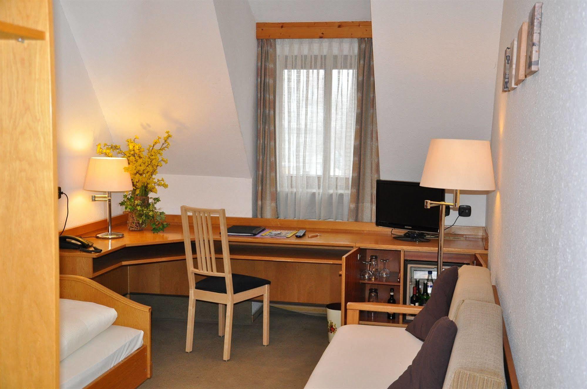 Hotel Und Restaurant Lamm Giengen an der Brenz Luaran gambar